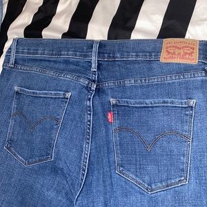LEVI JEANS